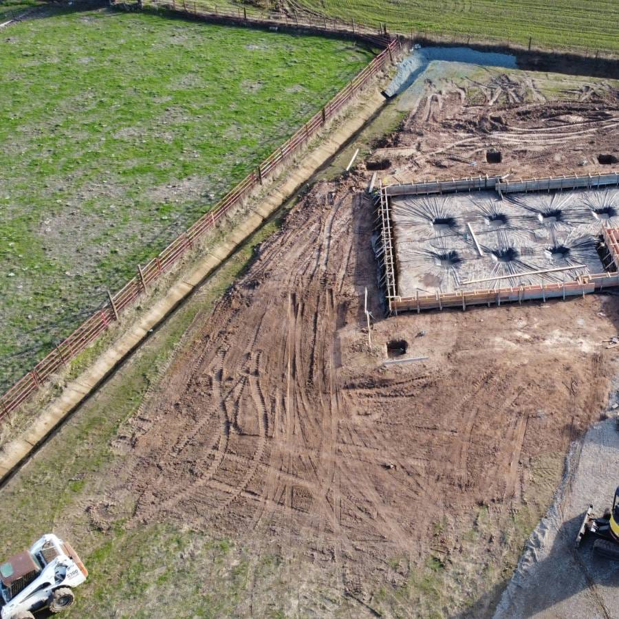 Vue de dessus d'un terrain en construction